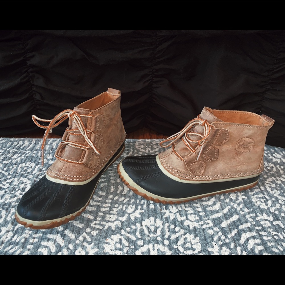 Sorel women’s 6.5 waterproof boots